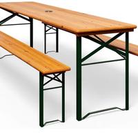 Tavolo con panche per birreria