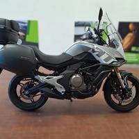 CF MOTO 650MT .
