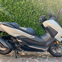 Honda Forza 350 2024