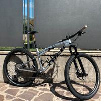 trek supercaliber 9.8 xt 2024 L