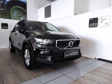 VOLVO XC40 (2017-->) - XC40 T2 Geartronic Momentum