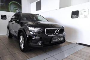 VOLVO XC40 (2017-->) - XC40 T2 Geartronic Momentum