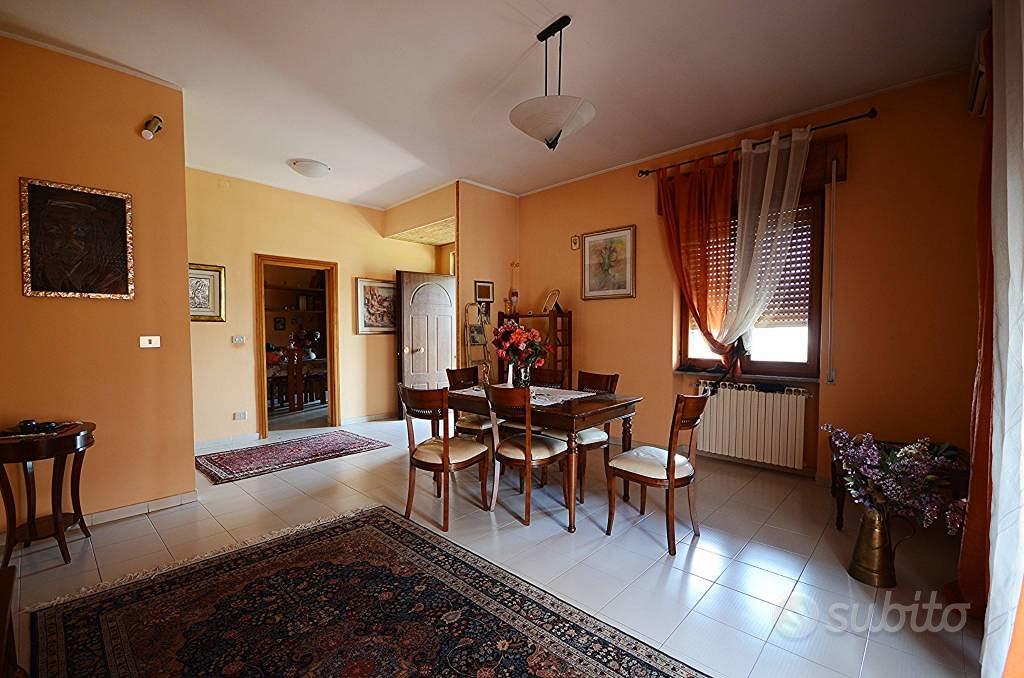 Villa di 215 m² con 4 locali e box auto a Ceccano - View 5