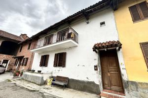 CASA SEMI INDIPENDENTE CON GIARDINO PRIVATO