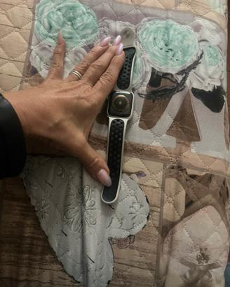 Apple Watch serie 4 Nike