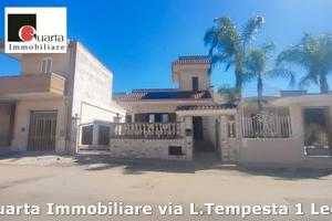 Copertino villa indipendente con giardino e depend