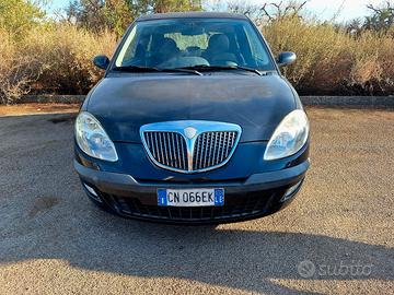 Lancia ypsilon 1.3 multijet