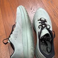 Under armour velocity 4