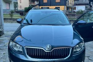 Macchina Skoda octavia