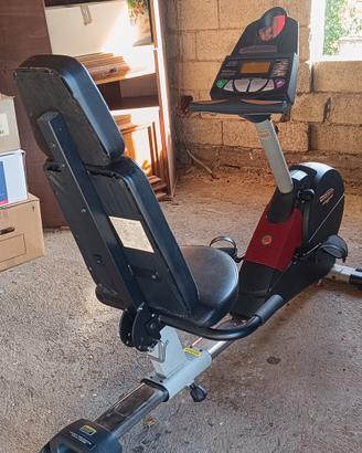 cyclette reclinata con panca pesi combinata