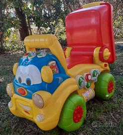 Camion cavalcabile Sansone di Clementoni 