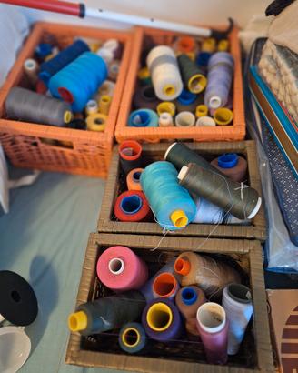 filati di diversi colori