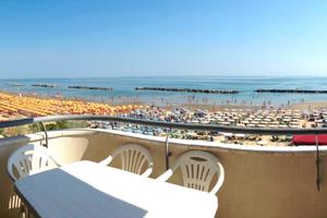 Direttamente sulla spiaggia fronte mare