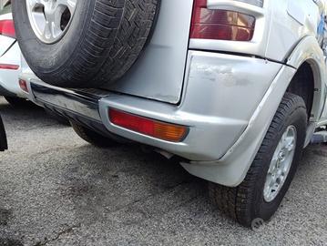 Paraurti posteriore MITSUBISHI PAJERO del 2000