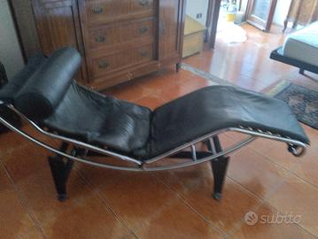 chaiselongue Cassina in pelle