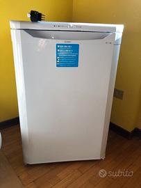 congelatore verticale Indesit