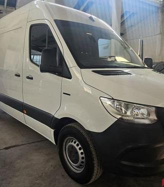 Mercedes-Benz eSprinter furgone 41kWh 4 batt....