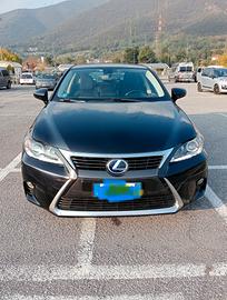 Auto Lexus  ct200h