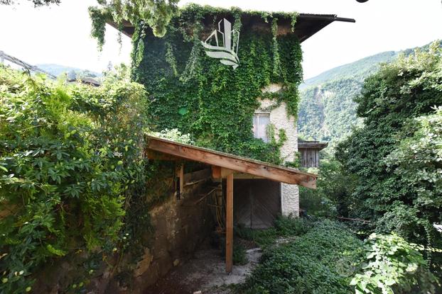 Cornedo all'Isarco: Casa da ristrutturare