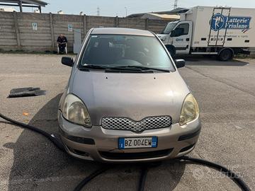 Toyota yaris 2003