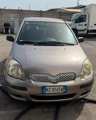 Toyota yaris 2003