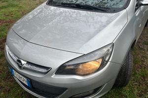 Auto opel astra