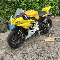 Yamaha R6