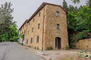 Rustico ben curato con vista meravigliosa