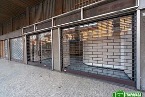 Negozio a Muggiò Via Italia 1 locali