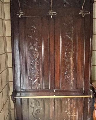 antico attaccapanni da parete