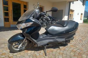 scooter suzuki burgmann 200