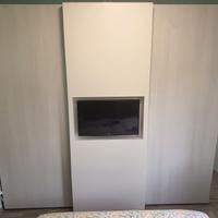 Armadio 3 ante scorrevoli con TV incorporata