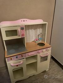 Cucina in legno per bambini