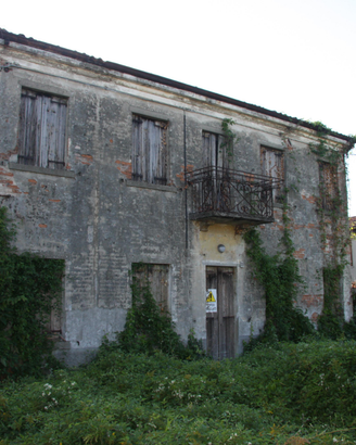 VILLINO LIBERTY DI INIZI NOVECENTO sito a MIRA (VE