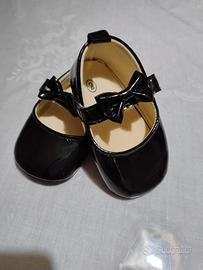 Scarpine Neonata Vernice Nera con Fiocco - Misura 
