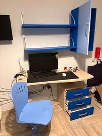 Scrivania con mensole + comodino (Moretti)