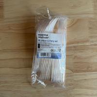 Set di 18 posate in plastica