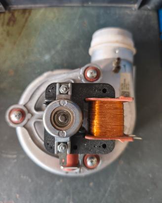 Estrattore fumi ventilatore caldaia