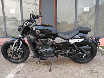 BENELLI Leoncino Bobber 400