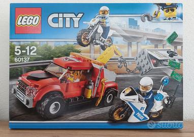 Lego City 60137 Autogrù in panne