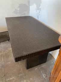 Tavolo in rattan