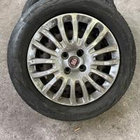 Cerchi + pneumatici estivi fiat grande punto