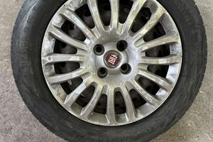 Cerchi + pneumatici estivi fiat grande punto