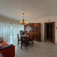 3 LOCALI A GARBAGNATE MILANESE