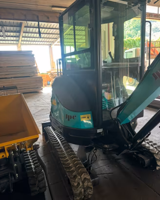 Escavatore jpc 26 quintali