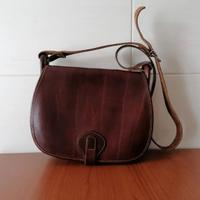 Borsa a tracolla in pelle. 