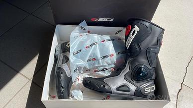 stivali sidi 42 nuovi