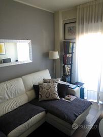 Divano in pelle bianco 3 posti + chaise longue