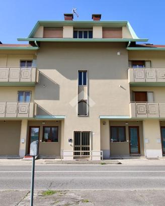 3 LOCALI A CASTIONS DI STRADA