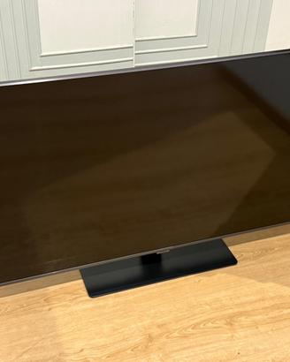 TV Samsung QLED 4K 49” modello QE49Q80TAT.